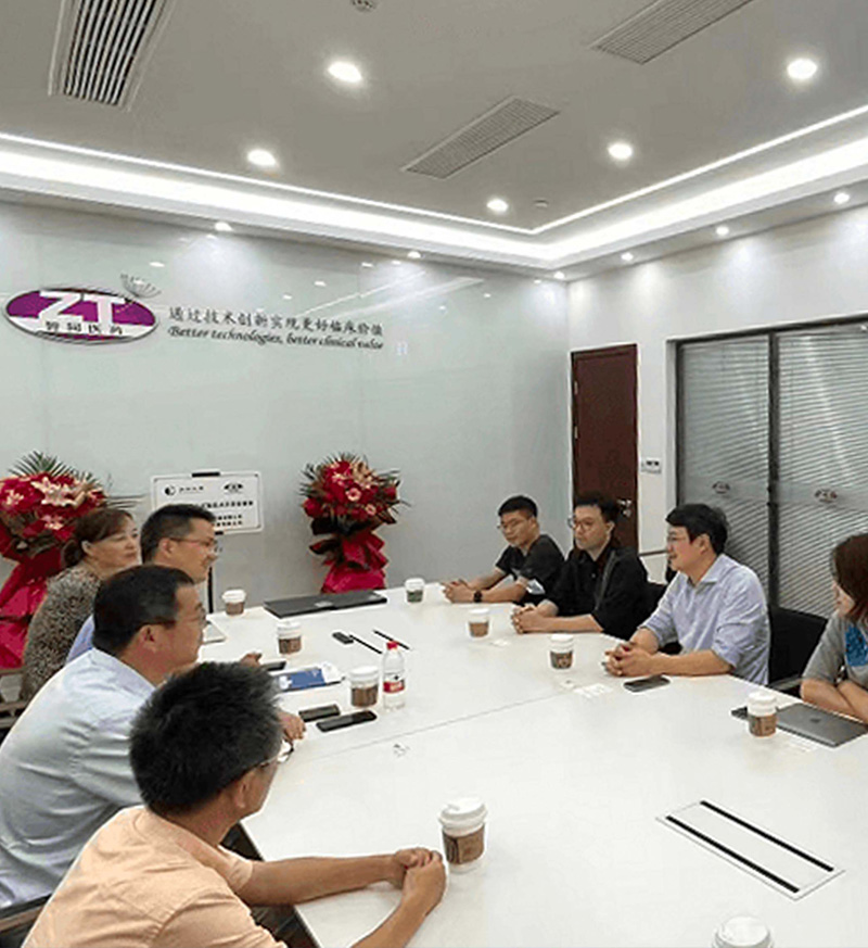 智同醫(yī)藥與華溶儀器簽定戰(zhàn)略合作協(xié)議！